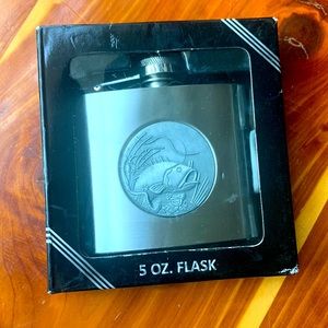 5oz flask with bass in the grass